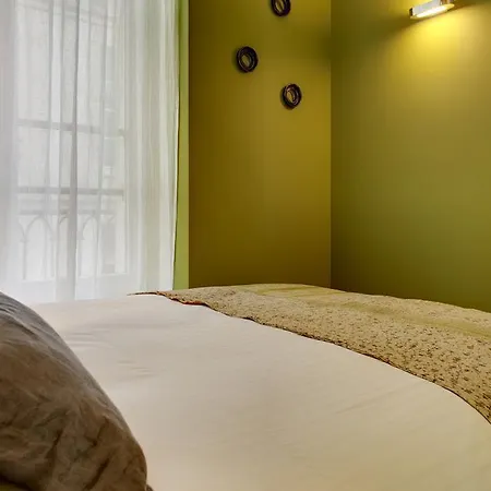 Apartment Fontaine Stravinsky Paris